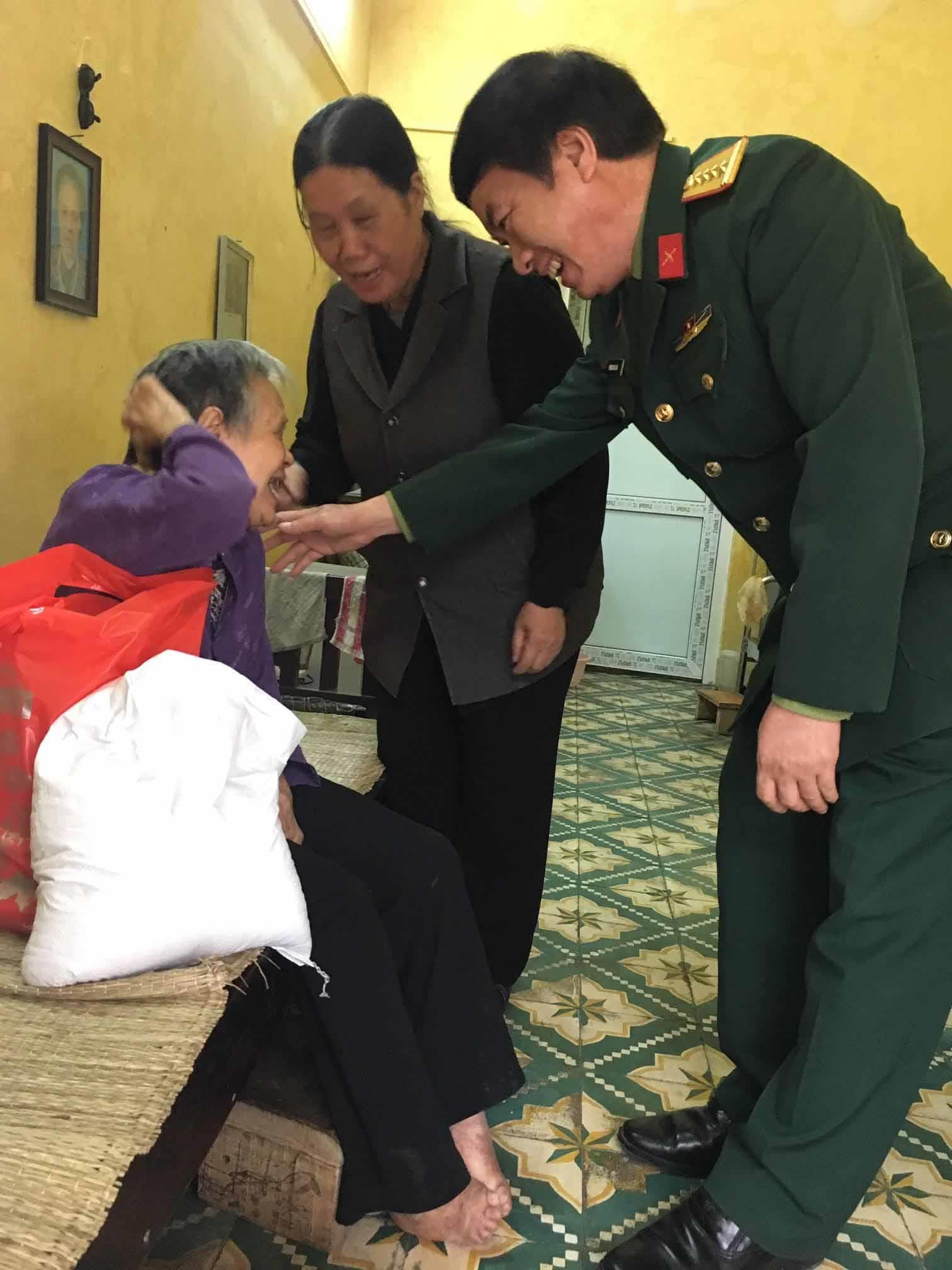 “Làng phong” xuân ấm tình người